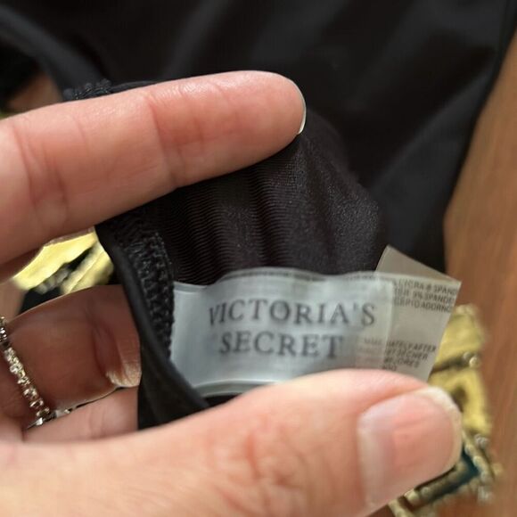 Victoria's Secret black one piece cut out bathing suit with gold hardware size S - Picture 5 of 5